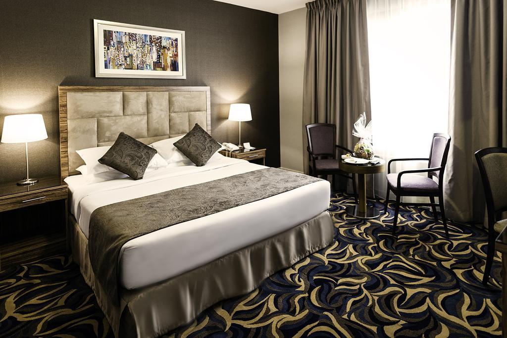 Emirates Plaza Hotel Abu Zabi Zewnętrze zdjęcie