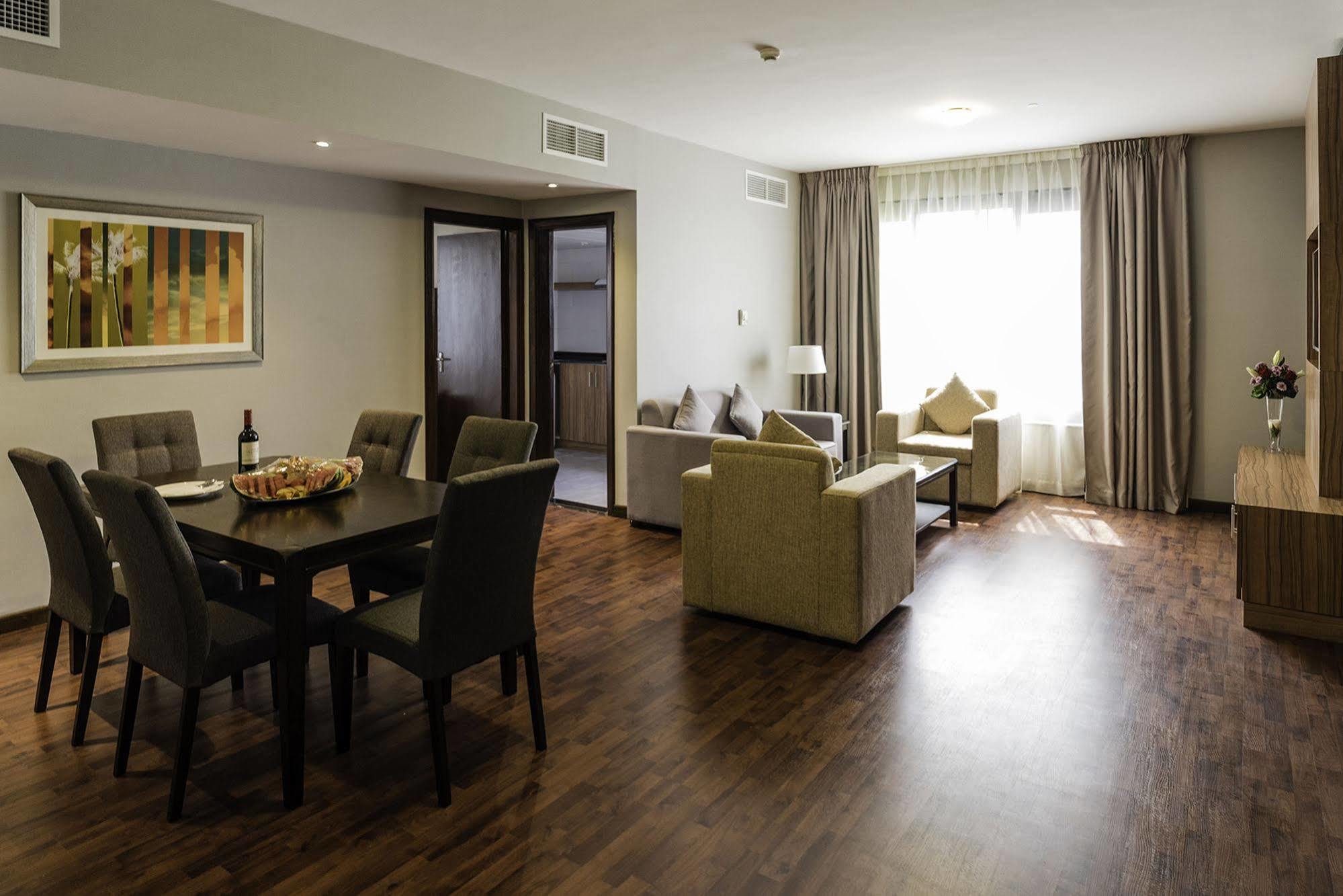 Emirates Plaza Hotel Abu Zabi Zewnętrze zdjęcie